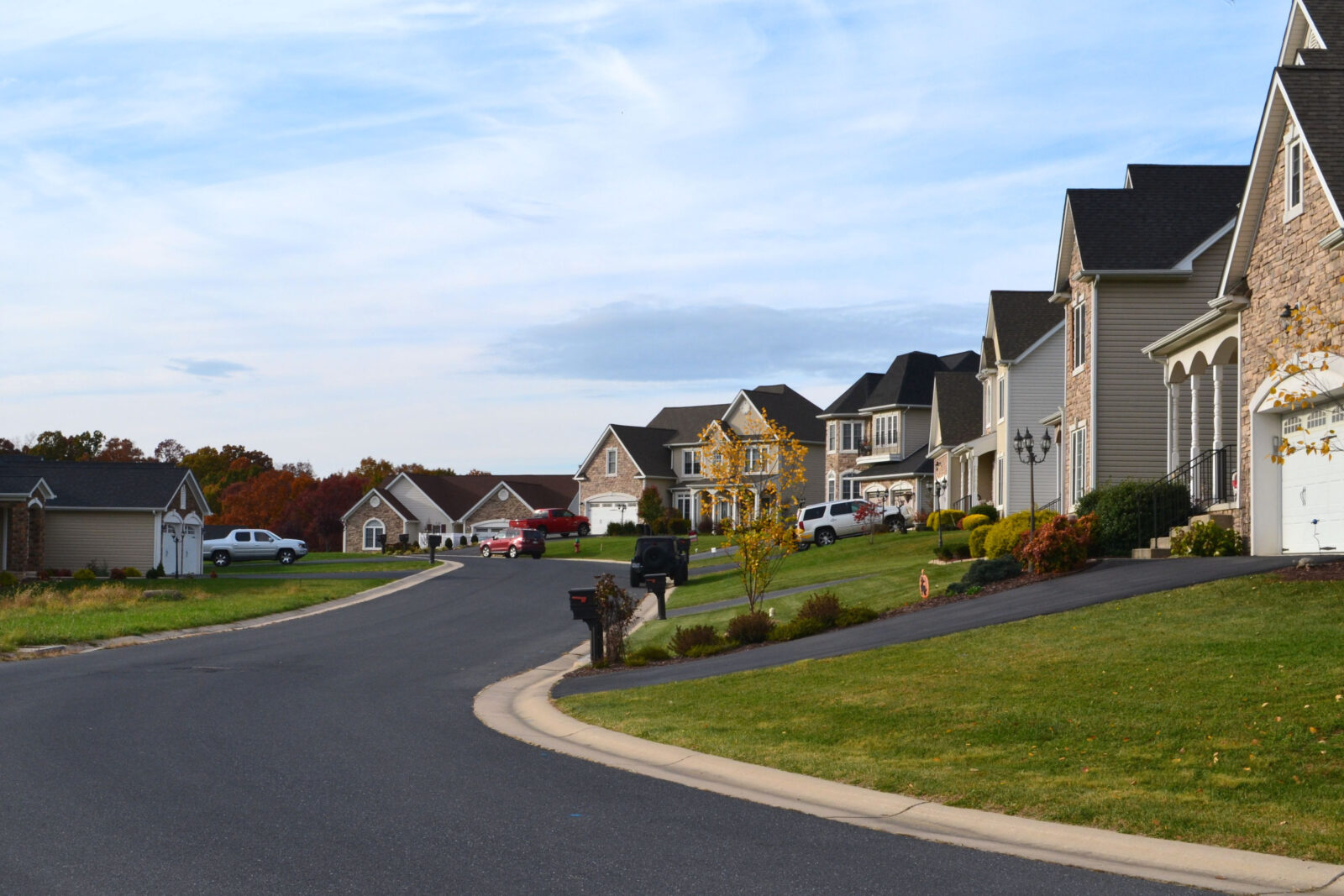 A typical middle class neighborhood in the small cities and suburbs of our state new homes houses on t20 Koav Gv